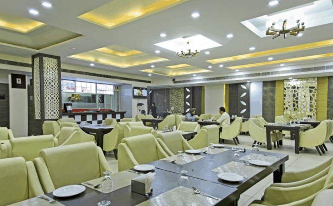 Golden Palm Hotel Pathankot Restaurant